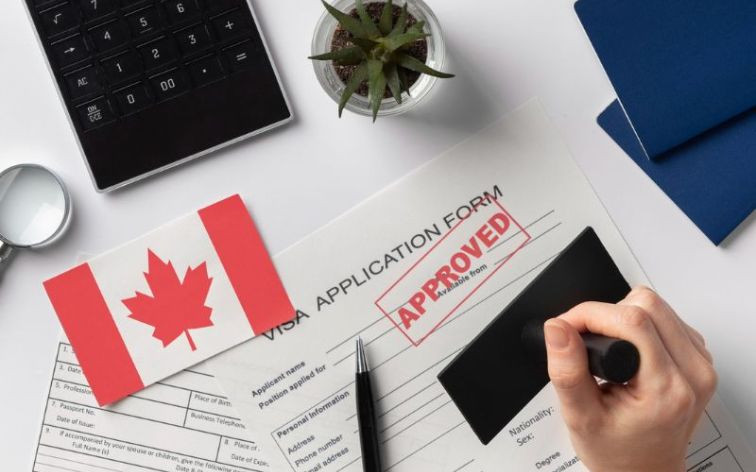 Thu thập đầy đủ giấy tờ cá nhân để được định cư Canada