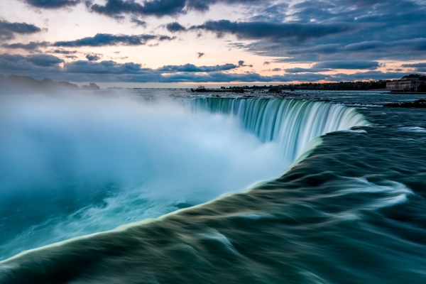 Khung cảnh hùng vĩ tại thác nước Niagara