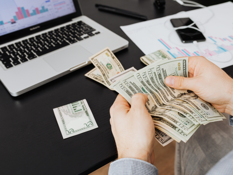 Làm sao để chuyển tiền đầu tư EB-5