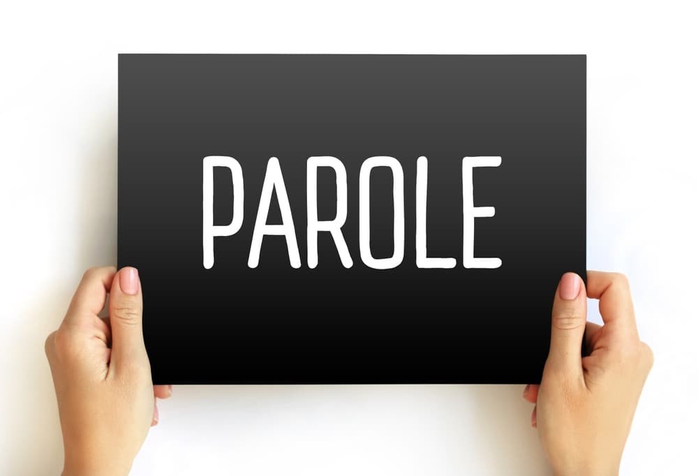 Đánh giá lại với các đơn nhập cảnh/Parole trong quá khứ