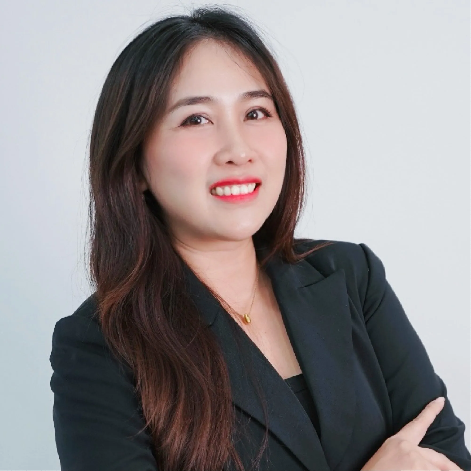 Ms. Ngô Cẩm Tú