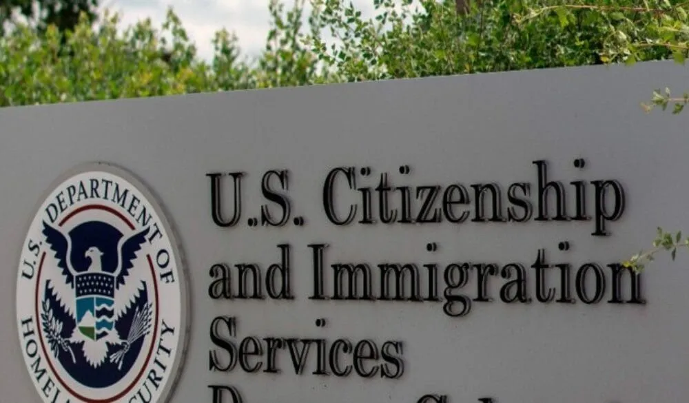 Hướng dẫn của DOS: Đánh giá gánh nặng xã hội trong xét duyệt visa