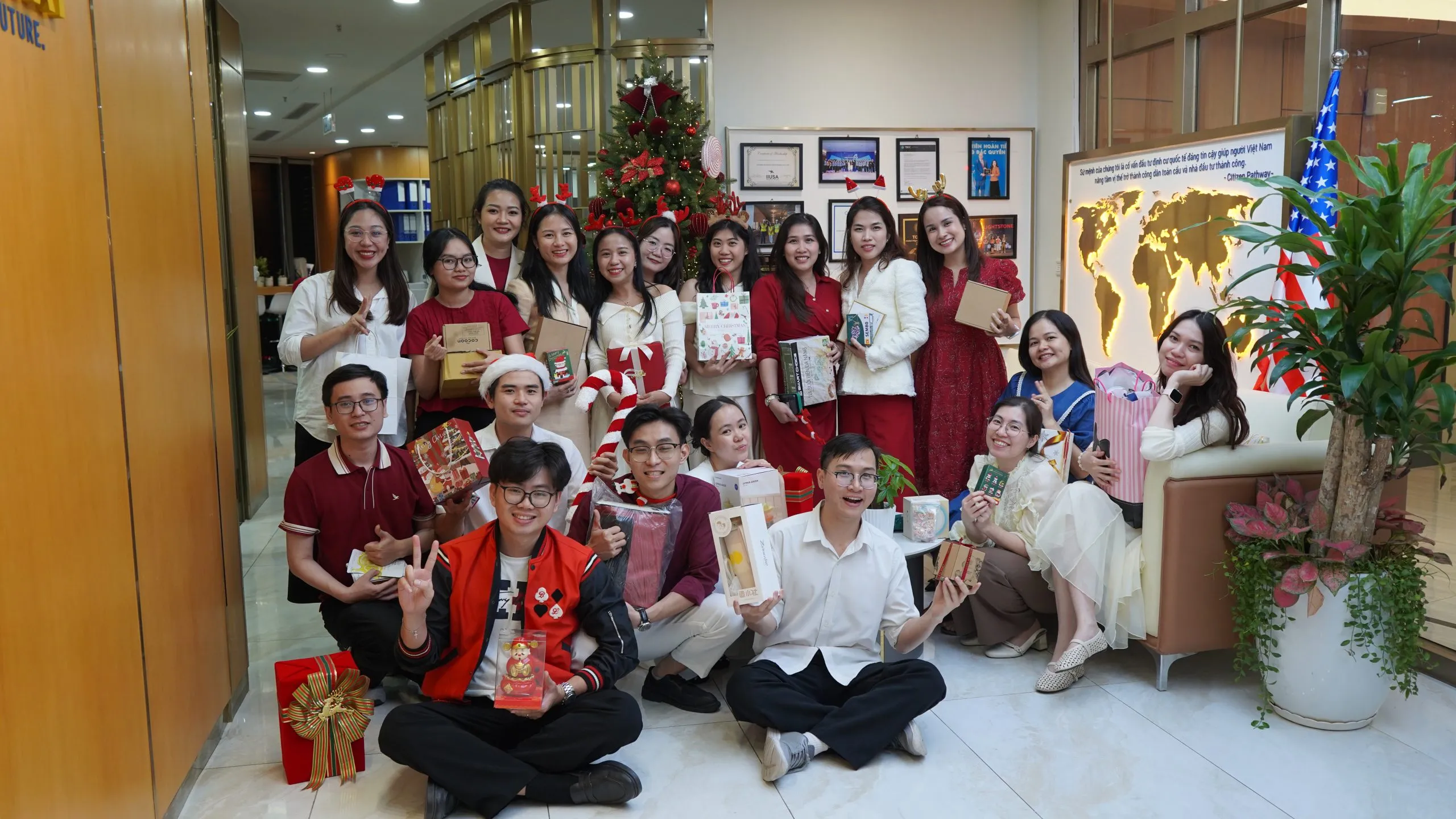 Giáng Sinh Tại Citizen Pathway: Ấm Áp Từ Những Điều Giản Dị