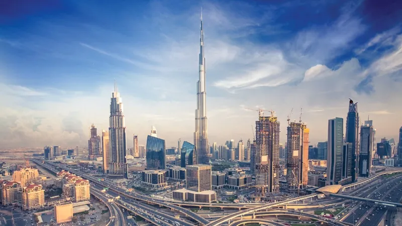 Định cư UAE có được bảo lãnh gia đình không?
