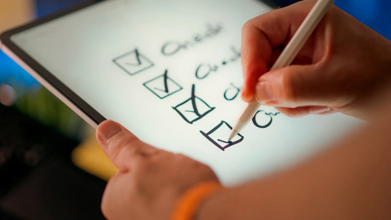 Chuyên gia tư vấn rà soát checklist thẩm định dự án EB-5