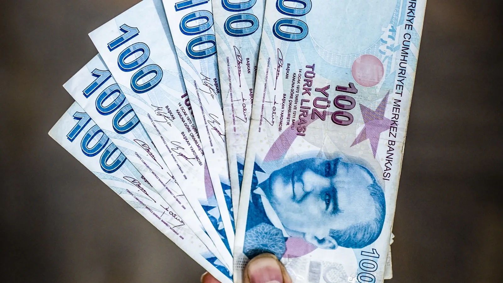 Tiền giấy Lira Thổ Nhĩ Kỳ - minh họa chi phí định cư và đầu tư